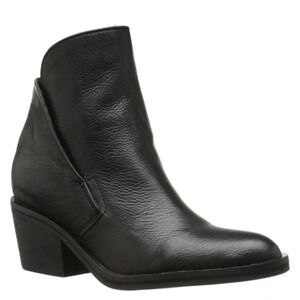 Dolce Vita Teague leather booties size 7
